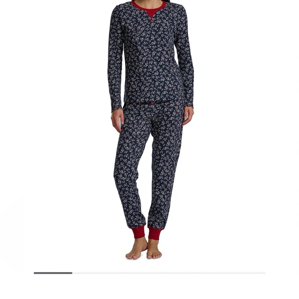 Tommy Hilfiger Pajamas Set. - Picture 6 of 6